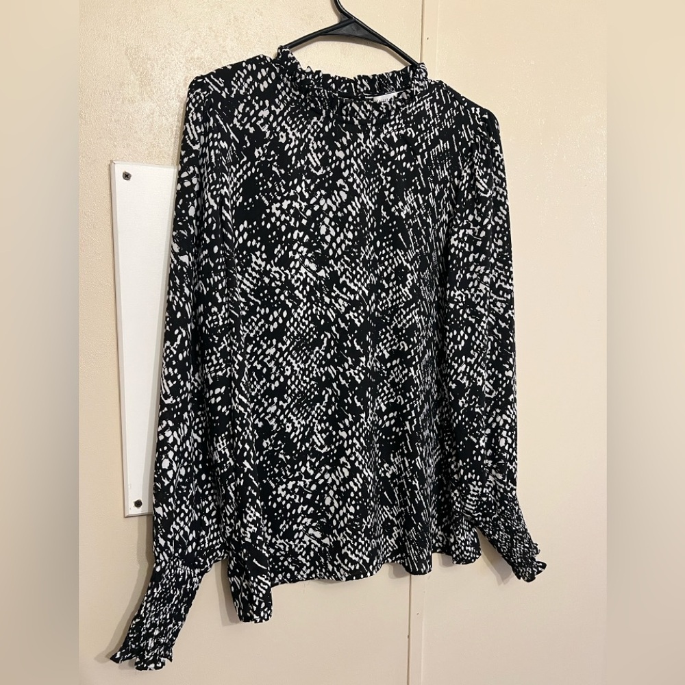 Chic Black and White Women's Blouse